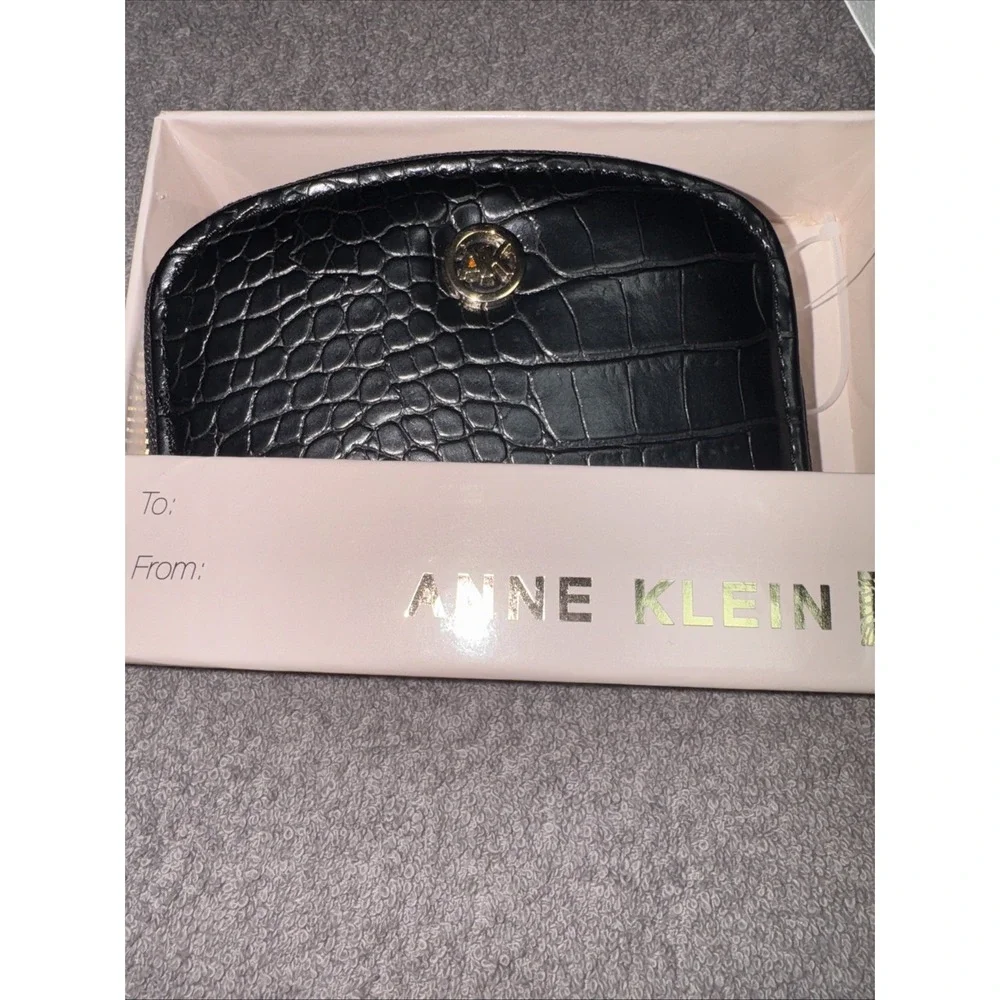 Anne Klein AK Curved Black Logo Card Case W/charms NWT